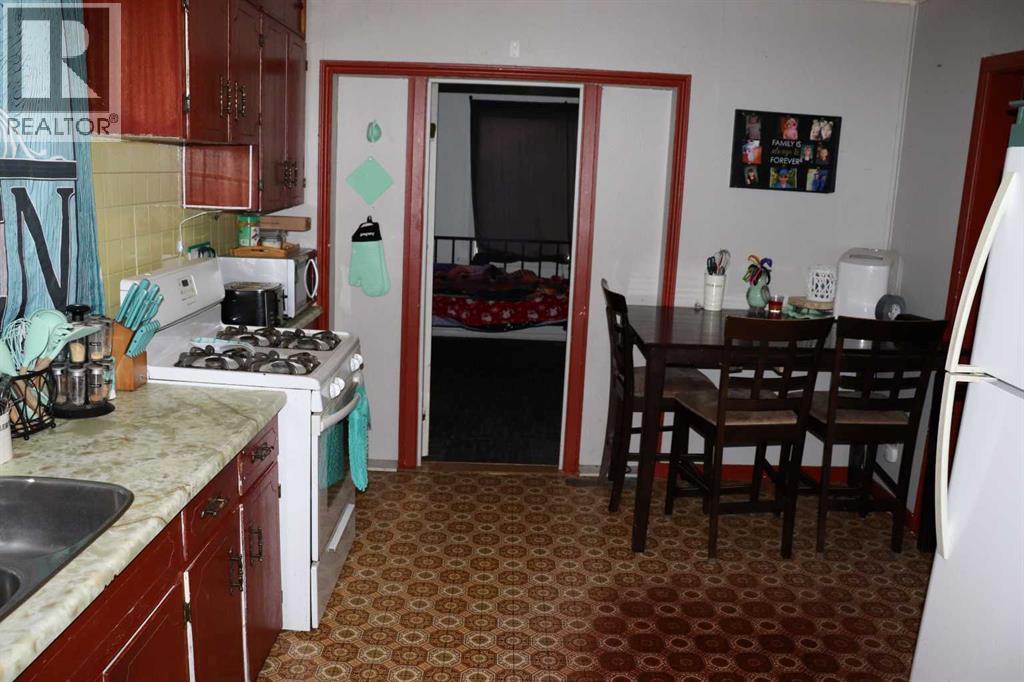 5015 6 Avenue Property Photo 8