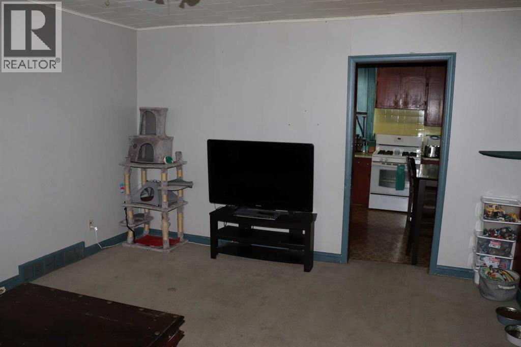 5015 6 Avenue Property Photo 13