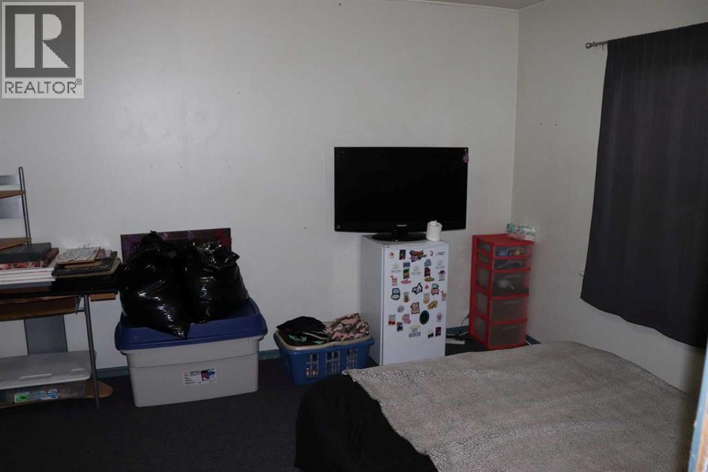 5015 6 Avenue Property Photo 14
