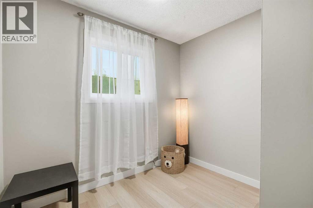 3809 45 Street Southwest Property Photo 12