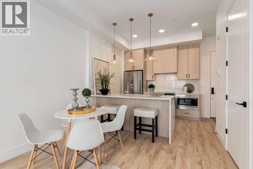 330 Dieppe Drive Southwest Property Photo 3