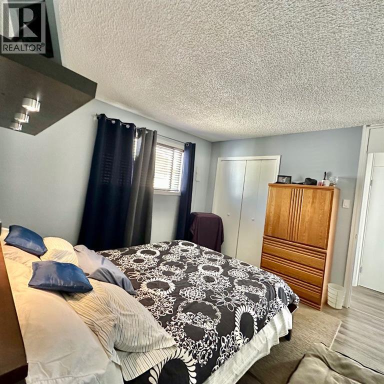 9120 96 Avenue Property Photo 16