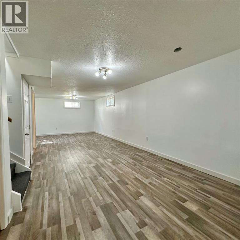 9120 96 Avenue Property Photo 27