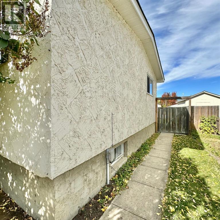 9120 96 Avenue Property Photo 37