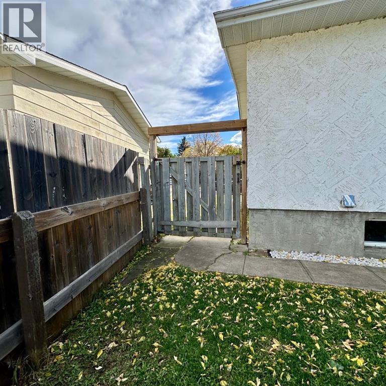 9120 96 Avenue Property Photo 38
