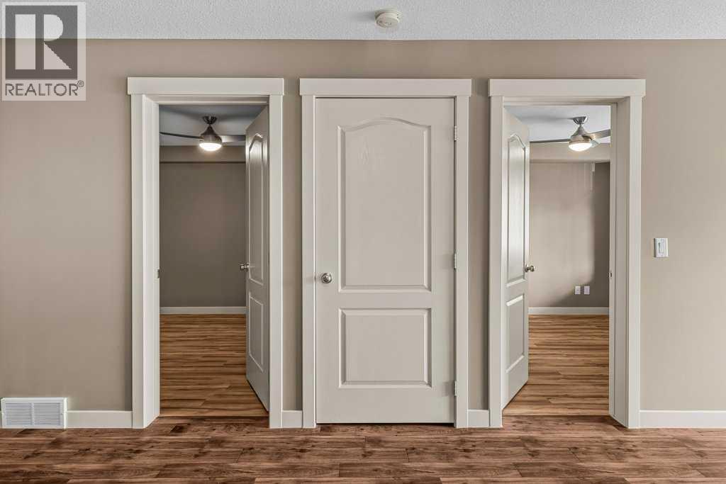 300 Palliser Lane Property Photo 14