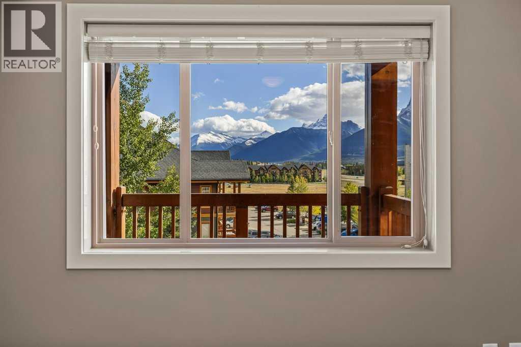 300 Palliser Lane Property Photo 37
