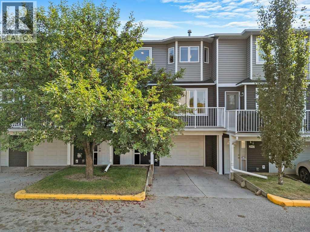 248 Regal Park Ne Property Photo 4