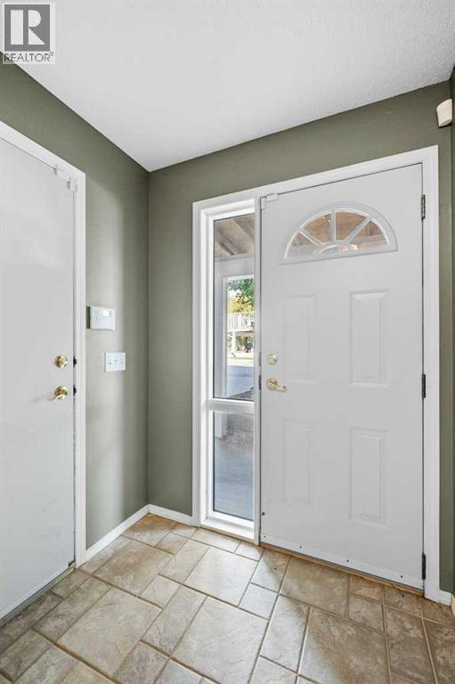 248 Regal Park Ne Property Photo 6