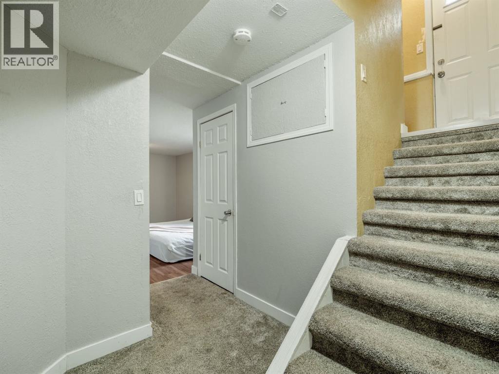 309 26 Street S Property Photo 35