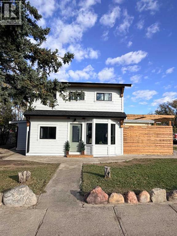 306 47 Avenue W Property Photo 1