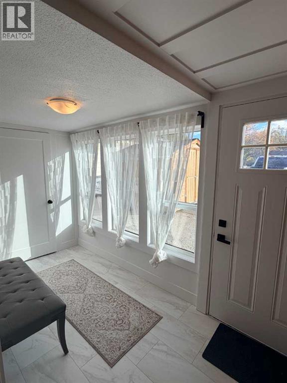 306 47 Avenue W Property Photo 4