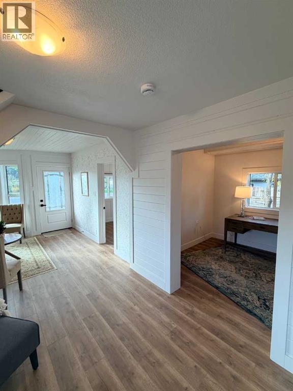 306 47 Avenue W Property Photo 11
