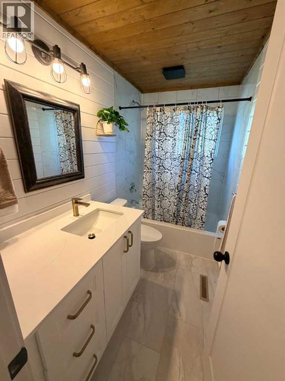 306 47 Avenue W Property Photo 29