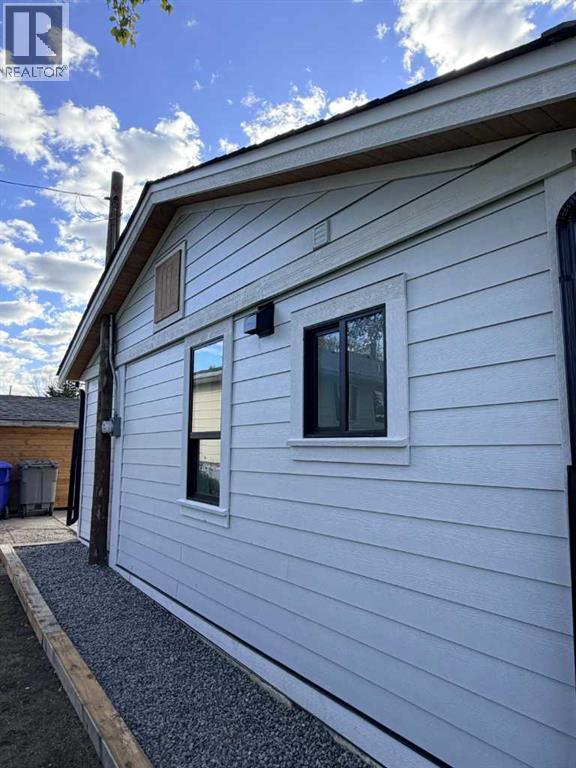 306 47 Avenue W Property Photo 36