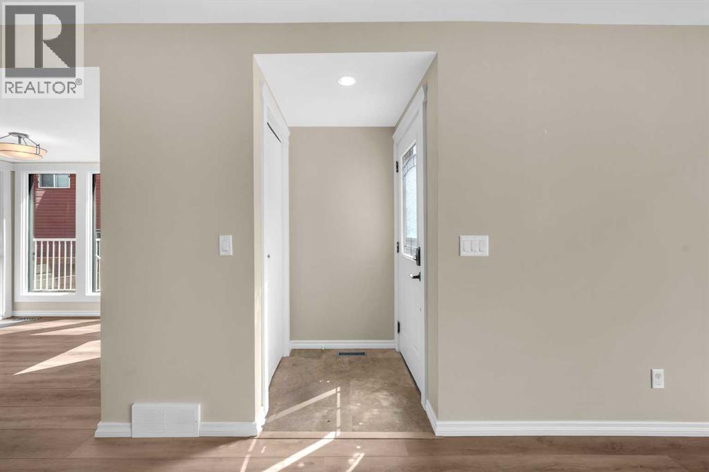 15 Ranch Glen Drive Nw Property Photo 4