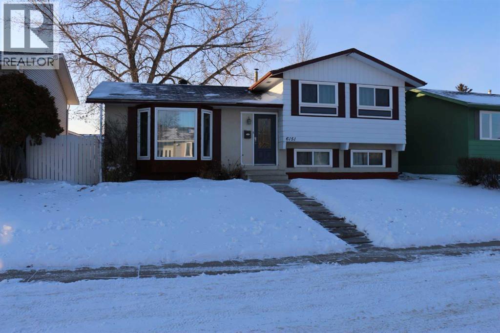6151 Penworth Road Se Property Photo 3