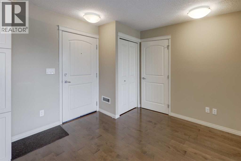 406 Cranberry Park Southeast Property Photo 5