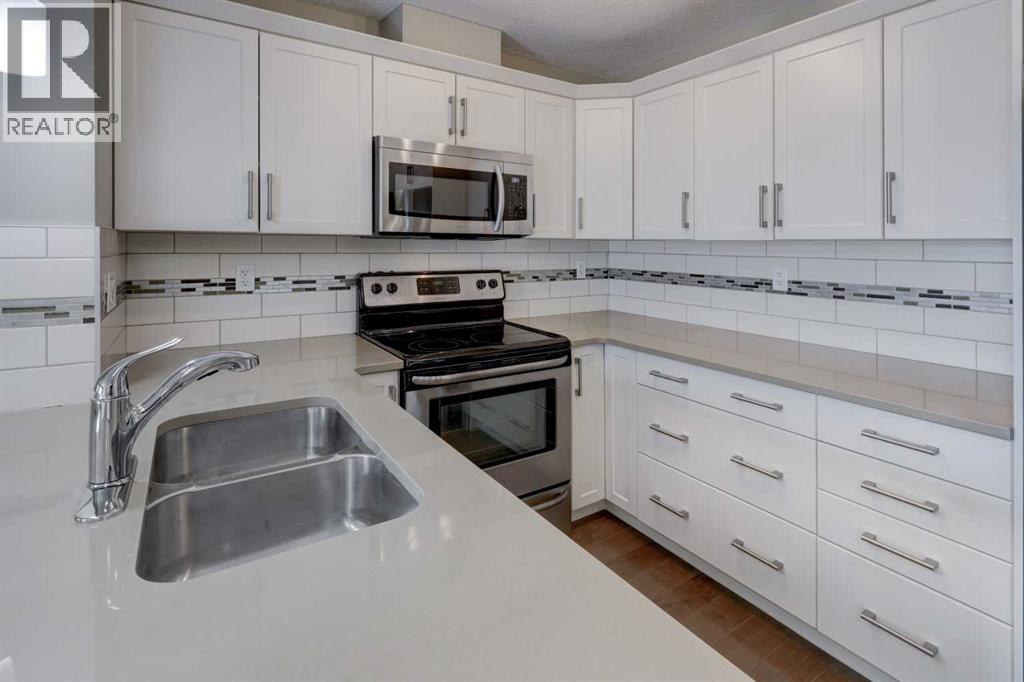 406 Cranberry Park Southeast Property Photo 8