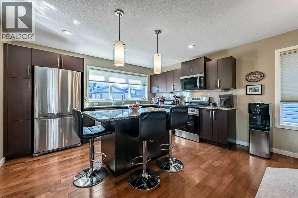 86 Walden Crescent Se Property Photo 9
