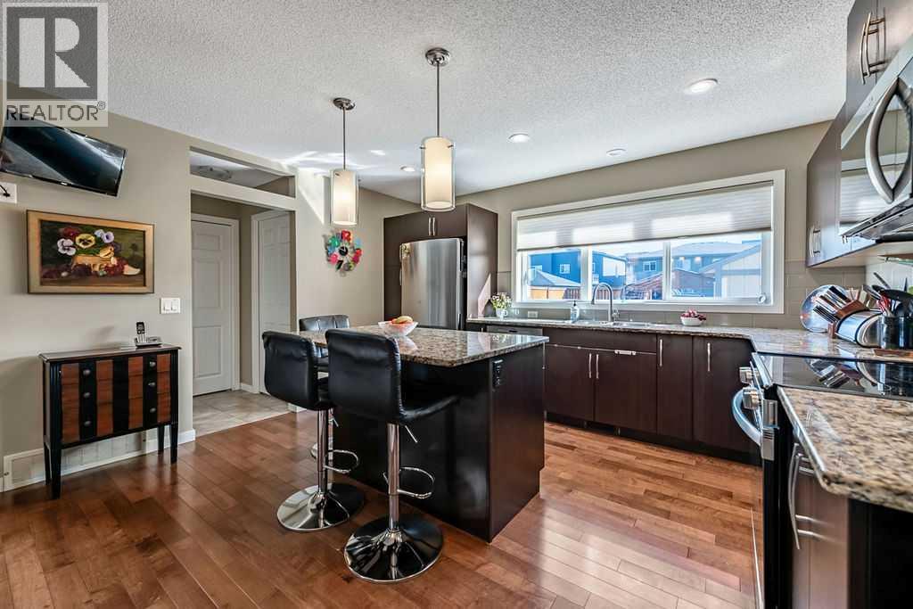 86 Walden Crescent Se Property Photo 10