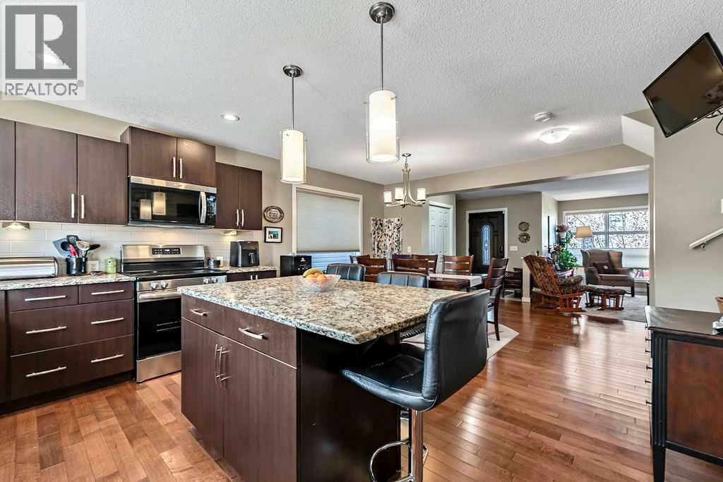 86 Walden Crescent Se Property Photo 14