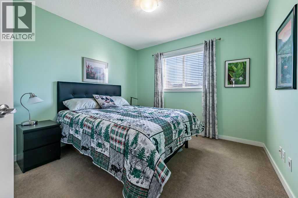 86 Walden Crescent Se Property Photo 24