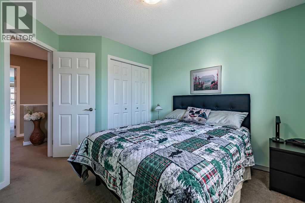 86 Walden Crescent Se Property Photo 25