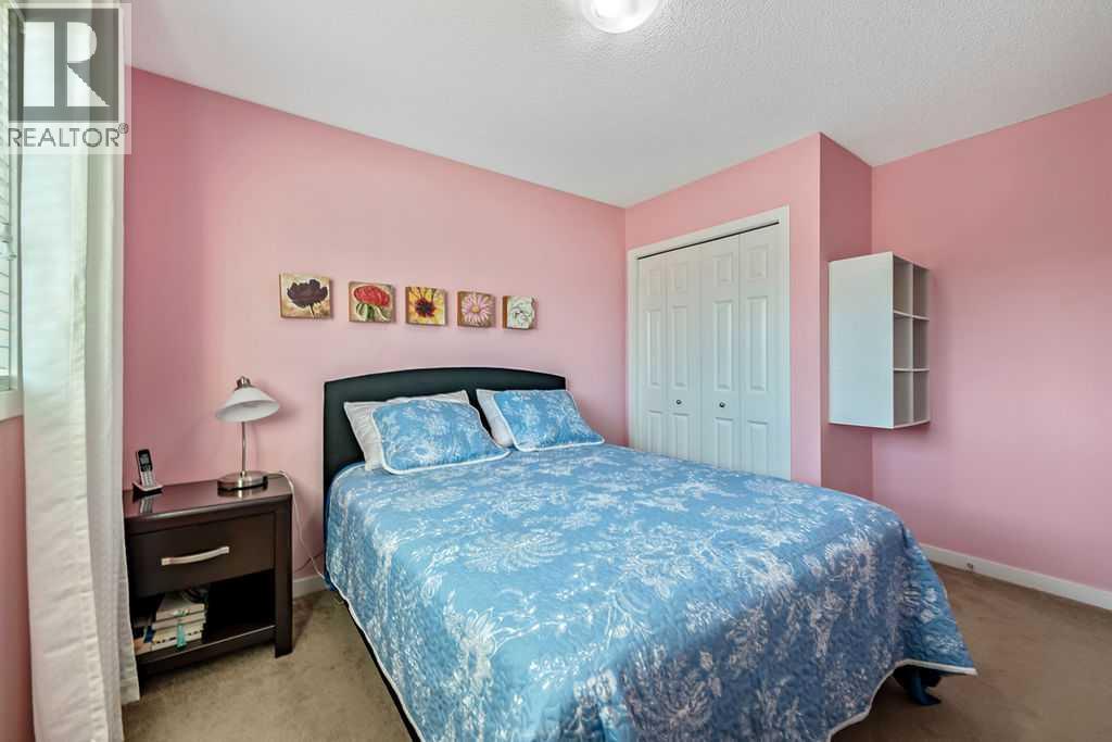 86 Walden Crescent Se Property Photo 27