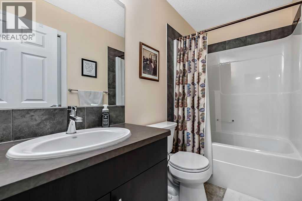 86 Walden Crescent Se Property Photo 28