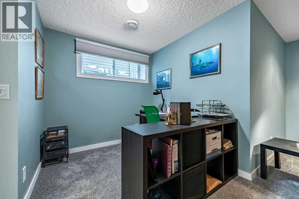 86 Walden Crescent Se Property Photo 33