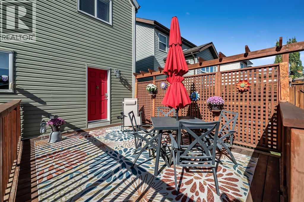 86 Walden Crescent Se Property Photo 38