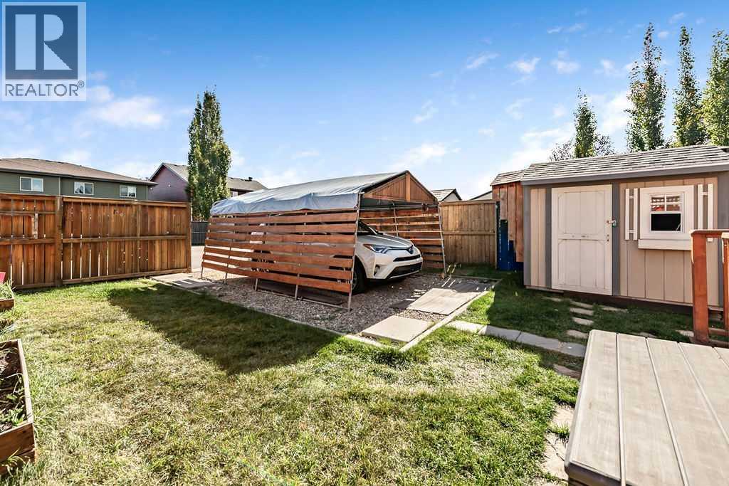 86 Walden Crescent Se Property Photo 41