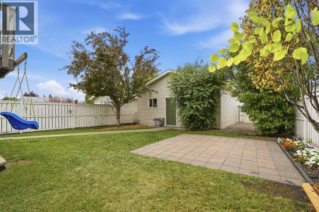 14 Ladwig Close Property Photo 32