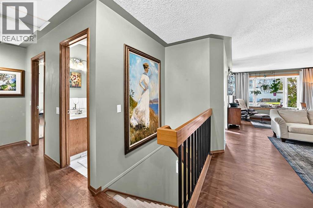 155 Strathcona Close Sw Property Photo 12