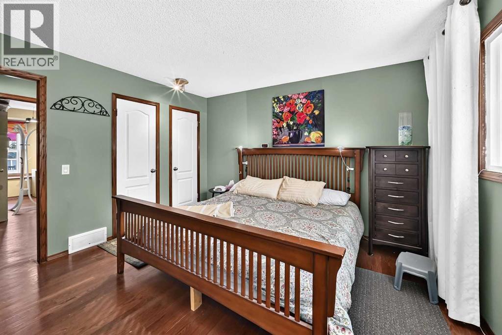 155 Strathcona Close Sw Property Photo 14
