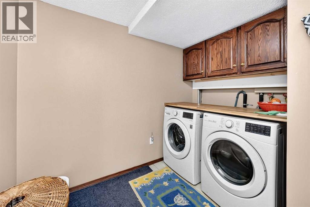 155 Strathcona Close Sw Property Photo 30
