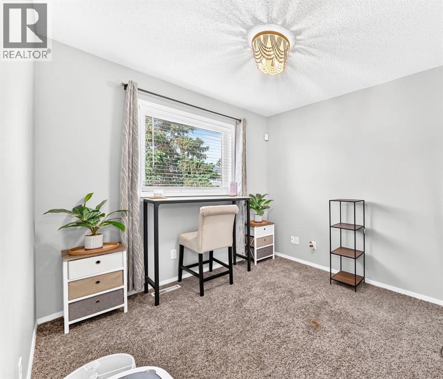 355 Regal Park Ne Property Photo 13