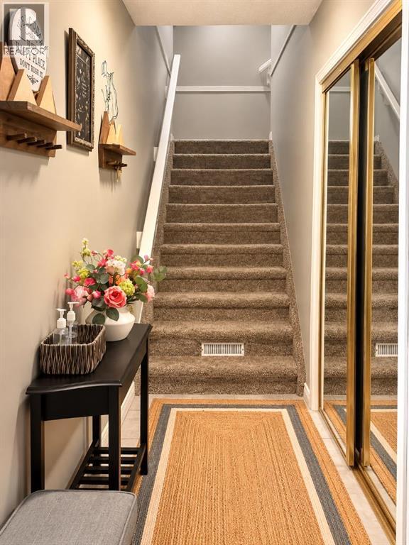 355 Regal Park Ne Property Photo 22
