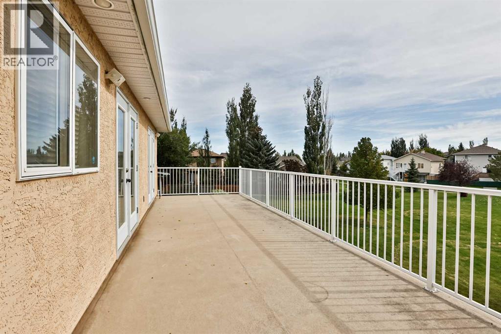 37 Squamish Crescent W Property Photo 30