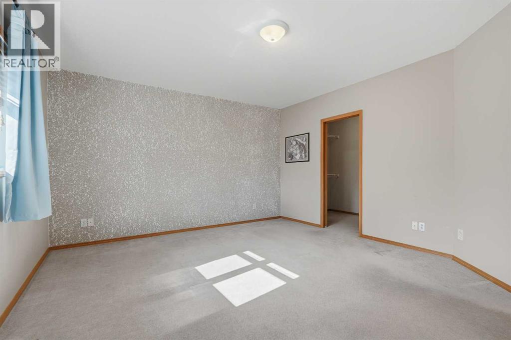 115 Cougar Road N Property Photo 21