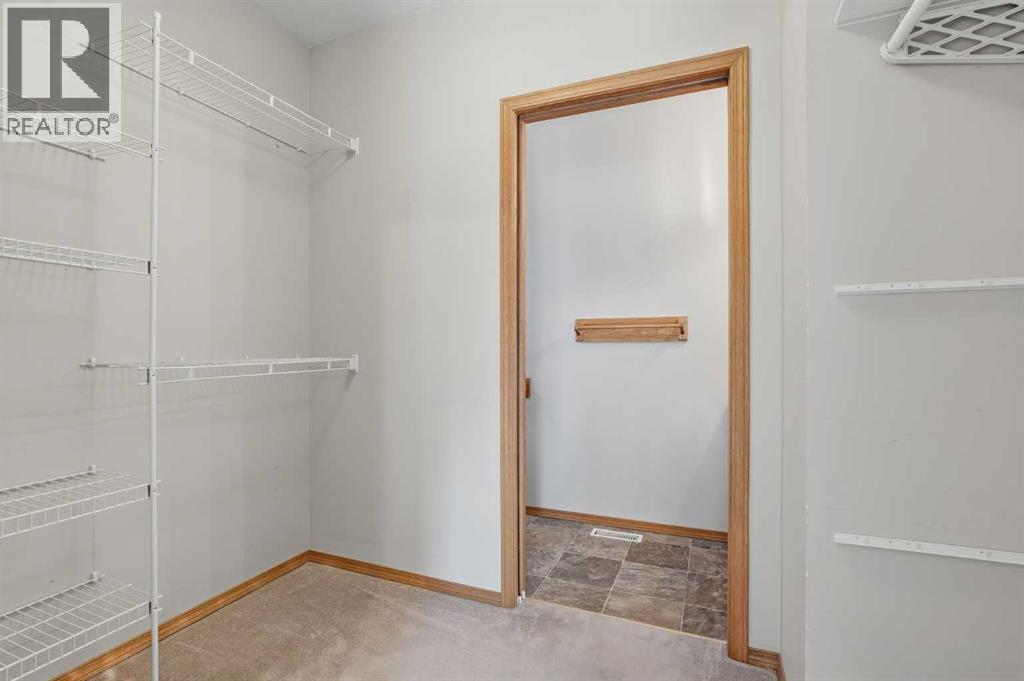 115 Cougar Road N Property Photo 22