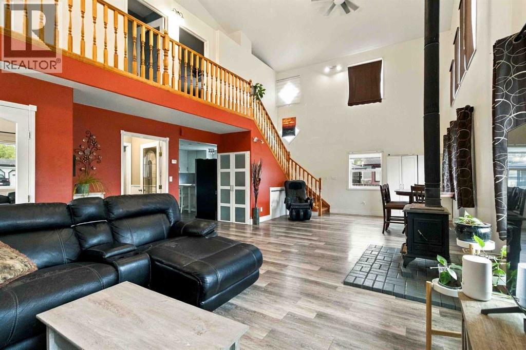 54 Poplar Crescent Property Photo 6