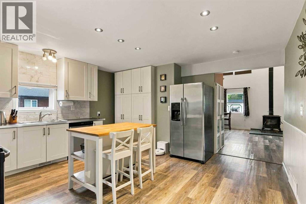 54 Poplar Crescent Property Photo 11