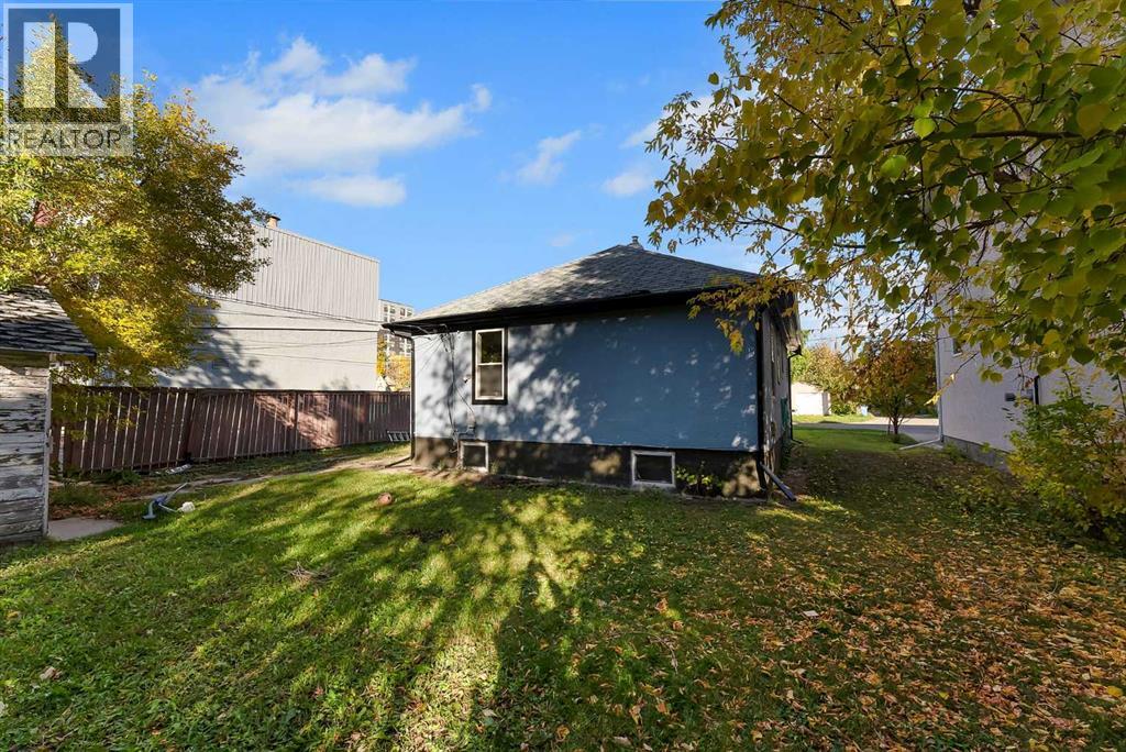 1507 1 Street Ne Property Photo 5