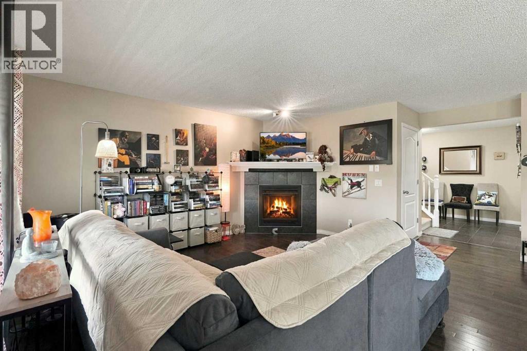 81 Walden Rise Se Property Photo 4