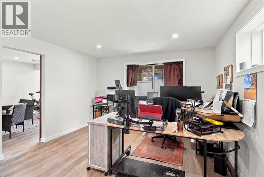 81 Walden Rise Se Property Photo 32