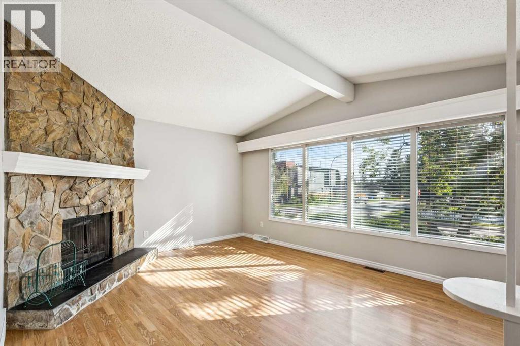 1101 42 Street Sw Property Photo 6