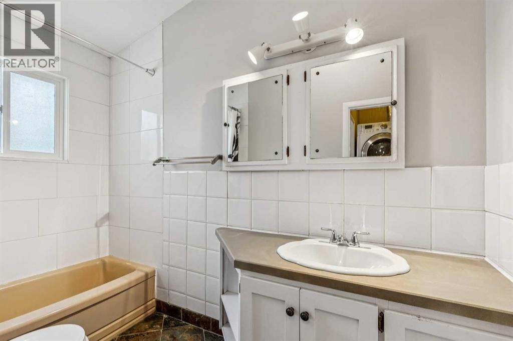 1101 42 Street Sw Property Photo 23