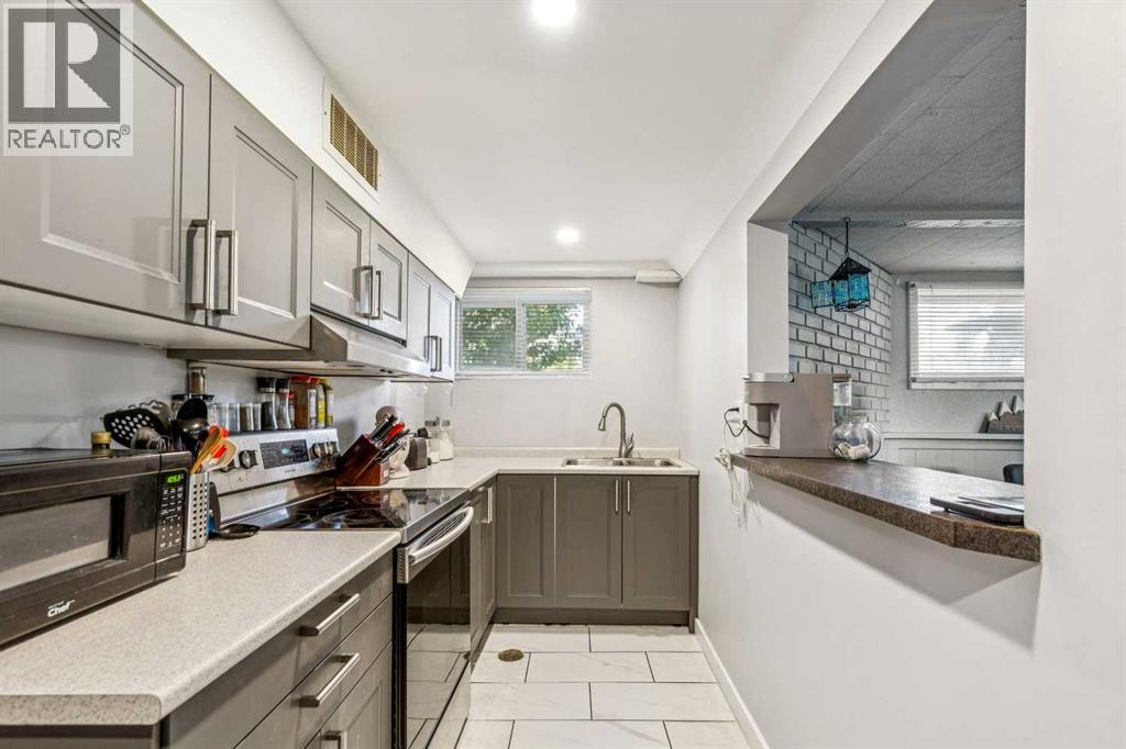 1101 42 Street Sw Property Photo 29